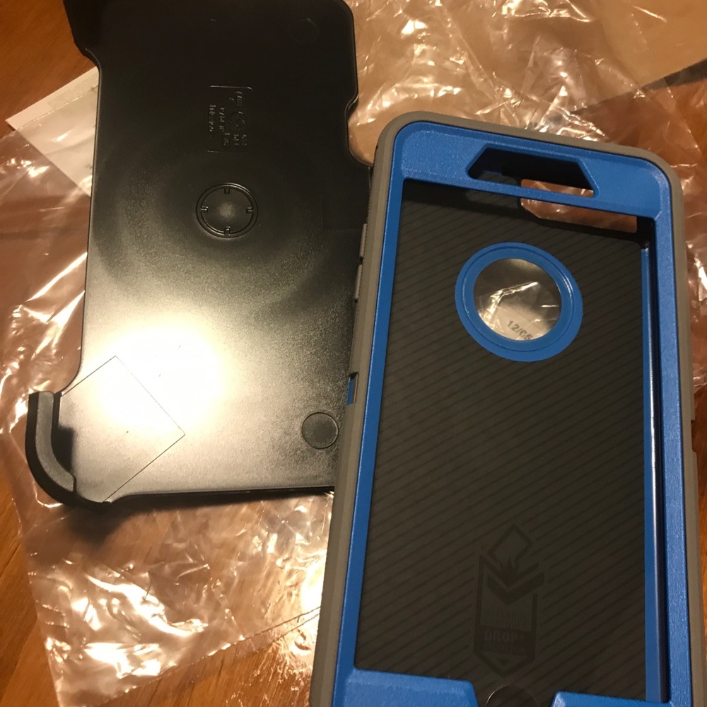 iPhone 7+ case new otter box and clip